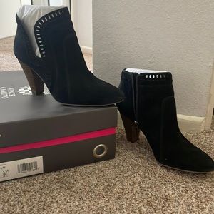Vince Camuto, Reeista bootie, size 6 1/2
